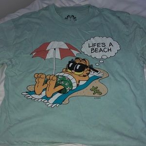 Women’s cropped Garfield shirt